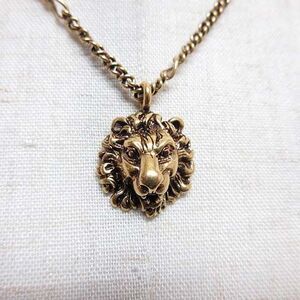 Gucci Lion Head Necklace Pendant Gold With Storage Bag AA